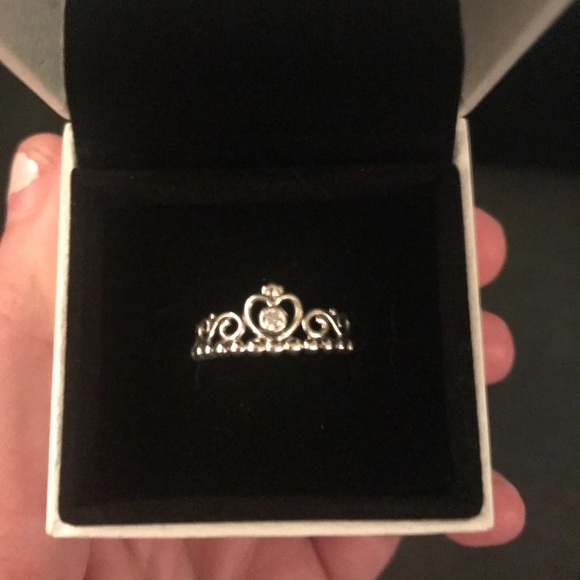 Pandora Princess Ring - Picture 1 of 1